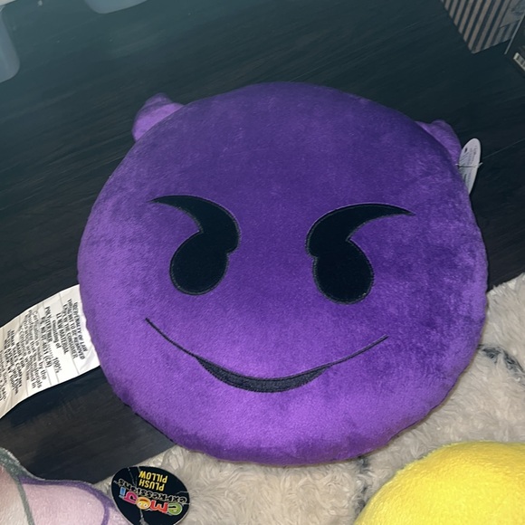 Set of three emoji pillow NEW WITH TAGS 💩🦄😋😈 - Picture 2 of 5